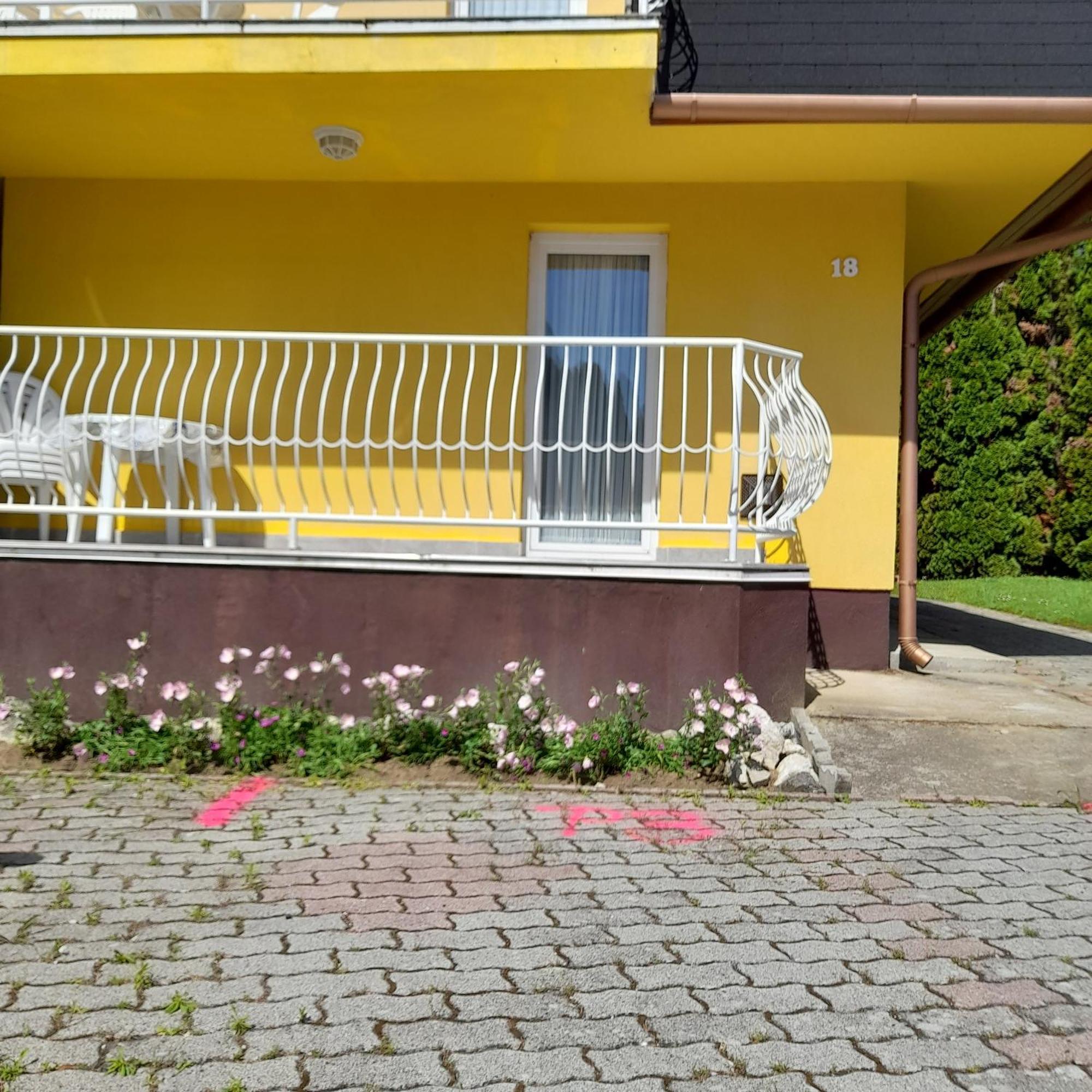 Berkenye Apartman Appartement Zalakaros Buitenkant foto